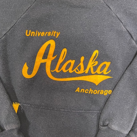 VINTAGE UNIVERSITY OF ALASKA SWEATSHIRT MENS MEDIUM BLUE 90s ANCHORAGE - Picture 2 of 8